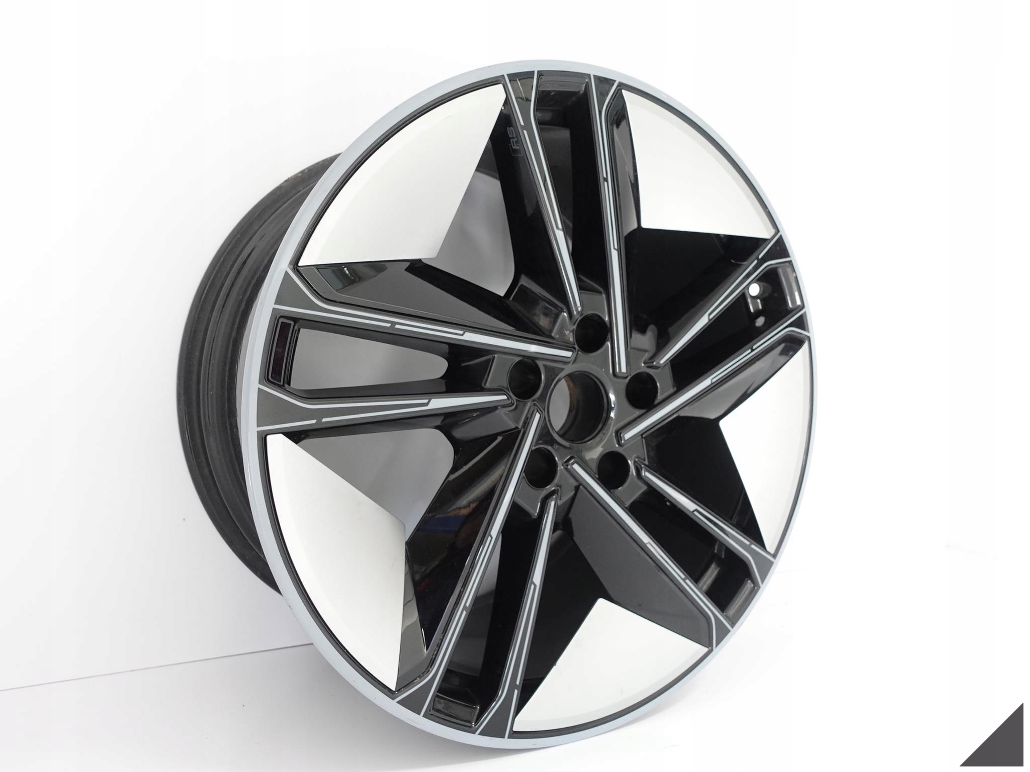 AUDI E-TRON GT RS 4J3 20- FELGA 11,5X21 ET66 5X112 AUDI E-TRON GT RS 4J3 20- FELGA 11,5X21 ET66 5X112 - obrazek 2