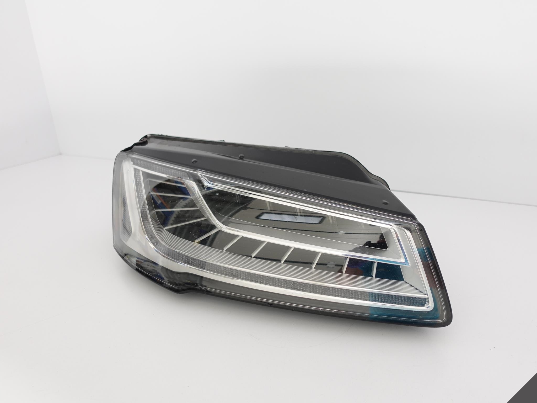AUDI A8 S8 4H0 D4 LIFT 13-17 LAMPA MATRIX FULL LED AUDI A8 S8 4H0 D4 LIFT 13-17 LAMPA MATRIX FULL LED - obrazek 3