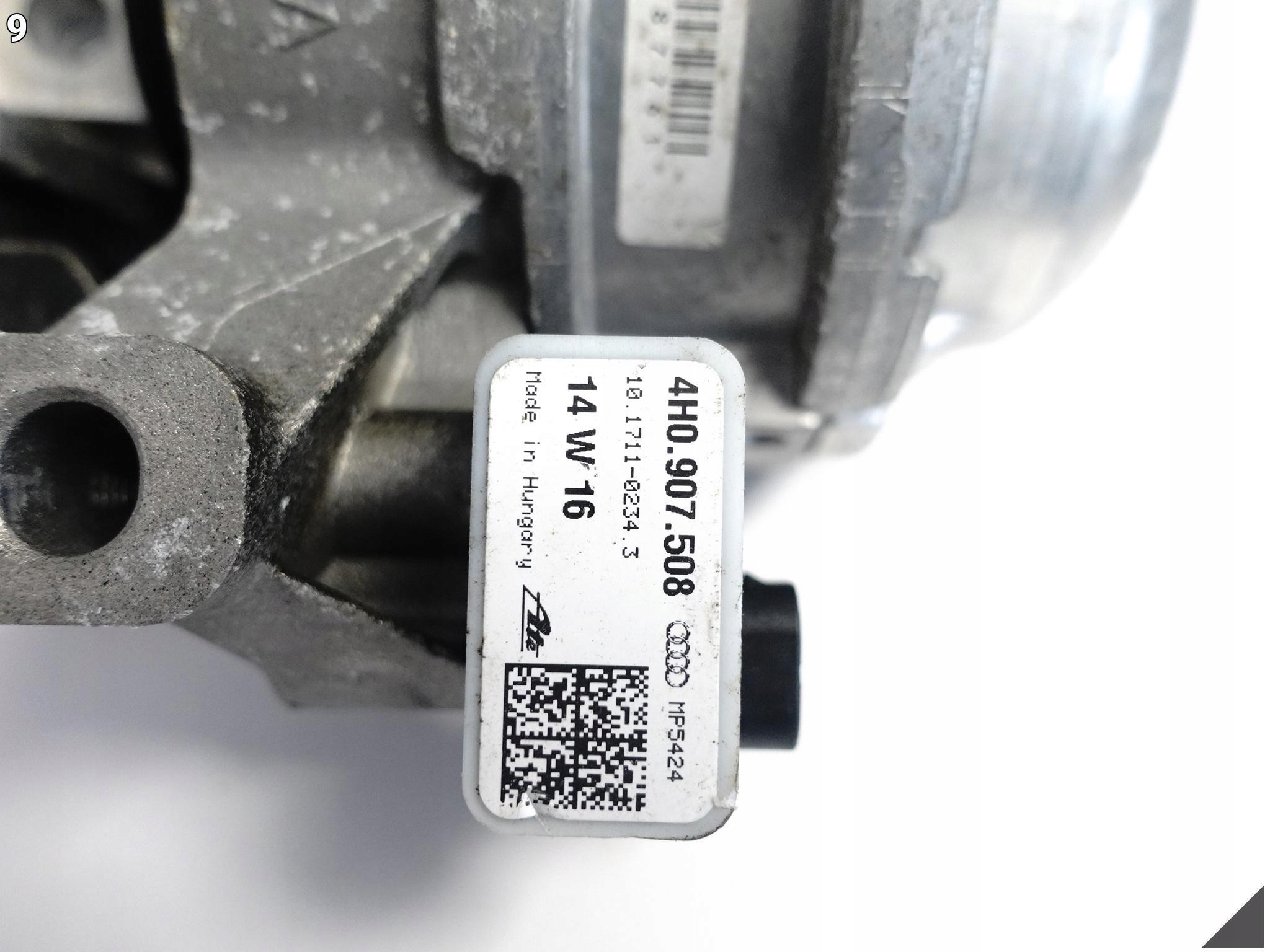 AUDI A8 S8 4H0 D4 LIFT 13-17 LEWA ŁAPA PODUSZKA PODPORA SILNIKA 4.0 TFSI AUDI A8 S8 4H0 D4 LIFT 13-17 LEWA ŁAPA PODUSZKA PODPORA SILNIKA 4.0 TFSI - obrazek 10