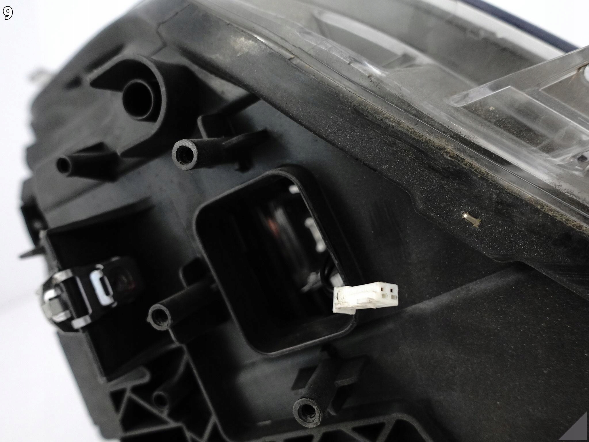BMW 1 F20 F21 11-14 VFL LAMPA XENON + LED NIESKRĘTNA PRAWA PRZÓD EUROPA BMW 1 F20 F21 11-14 VFL LAMPA XENON + LED NIESKRĘTNA PRAWA PRZÓD EUROPA - obrazek 10