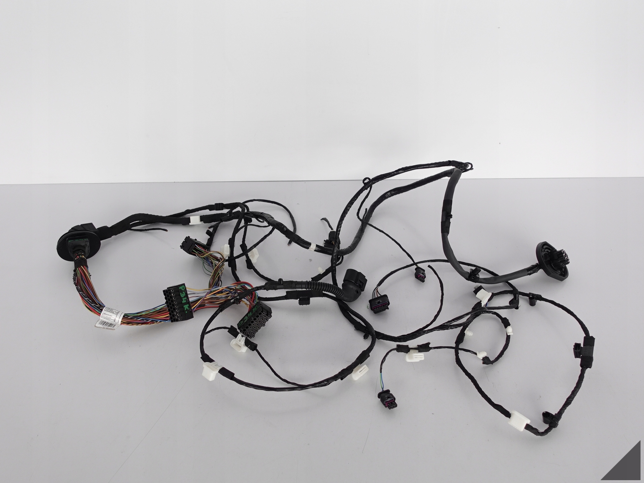 BMW X1 F48 LCI 15-22 ZDERZAK WIĄZKA INSTALACJA TYŁ BMW X1 F48 LCI 15-22 ZDERZAK WIĄZKA INSTALACJA TYŁ