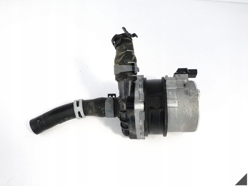 AUDI RS7 4G8 RS6 4G0 C7 LIFT 14-18 POMPA WODY WĄŻ 4.0 TFSI 70 KM 8K0965567A AUDI RS7 4G8 RS6 4G0 C7 LIFT 14-18 POMPA WODY WĄŻ 4.0 TFSI 70 KM 8K0965567A