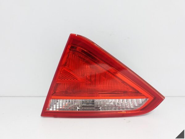 AUDI A5 S5 RS5 8T0 07-11 LAMPA W KLAPE BAGAŻNIKA PRAWA TYŁ ZWYKŁA 8T0945094 AUDI A5 S5 RS5 8T0 07-11 LAMPA W KLAPE BAGAŻNIKA PRAWA TYŁ ZWYKŁA 8T0945094