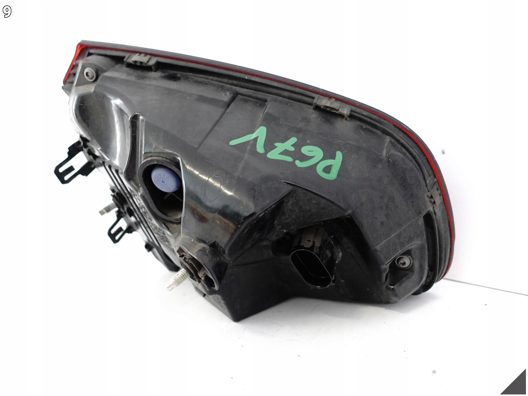 PORSCHE CAYENNE 7P5 LIFT 14-18 GTS / TURBO LAMPA LED BAGAŻNIK PRAWA TYŁ EU PORSCHE CAYENNE 7P5 LIFT 14-18 GTS / TURBO LAMPA LED BAGAŻNIK PRAWA TYŁ EU - obrazek 10