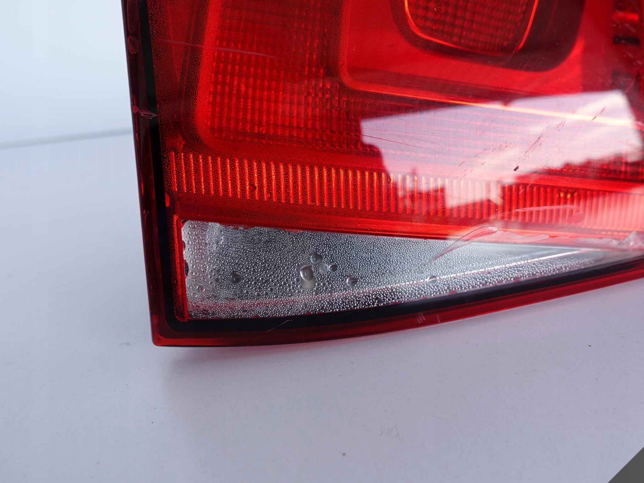 VW GOLF VII 7 5G0 12-16 LAMPA KLAPA LEWA TYŁ VW GOLF VII 7 5G0 12-16 LAMPA KLAPA LEWA TYŁ - obrazek 3