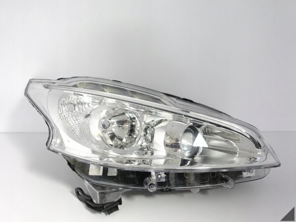 PEUGEOT 208 I 12-15 LAMPA ZWYKŁA+LED HALOGEN PRAWA PRZÓD EUROPA B.ŁADNA PEUGEOT 208 I 12-15 LAMPA ZWYKŁA+LED HALOGEN PRAWA PRZÓD EUROPA B.ŁADNA