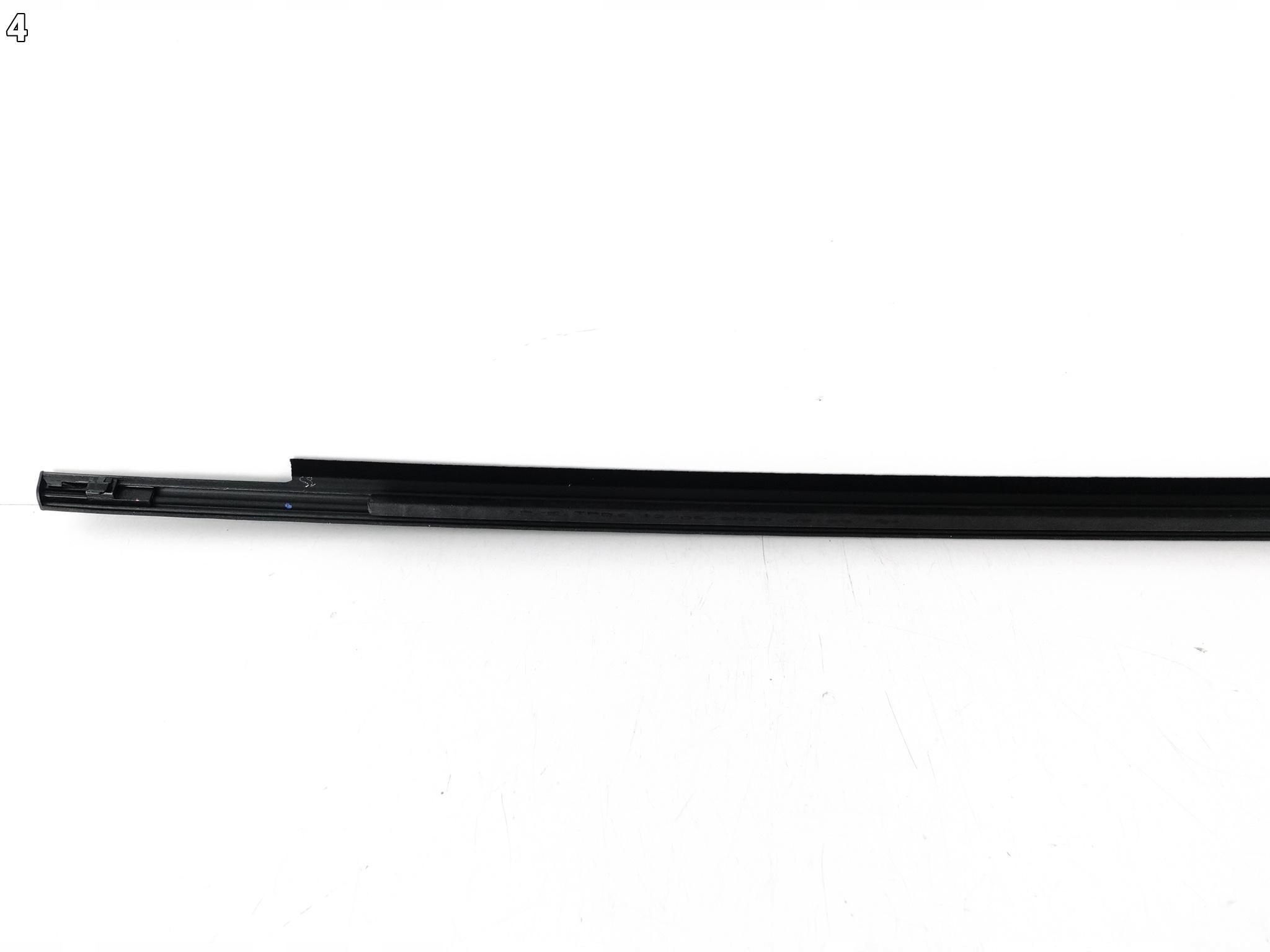 TOYOTA YARIS IV 4 19- LISTWA ZGARNIAJĄCA SZYBY DRZWI LEWA PRZÓD 68210-K0011 TOYOTA YARIS IV 4 19- LISTWA ZGARNIAJĄCA SZYBY DRZWI LEWA PRZÓD 68210-K0011 - obrazek 5