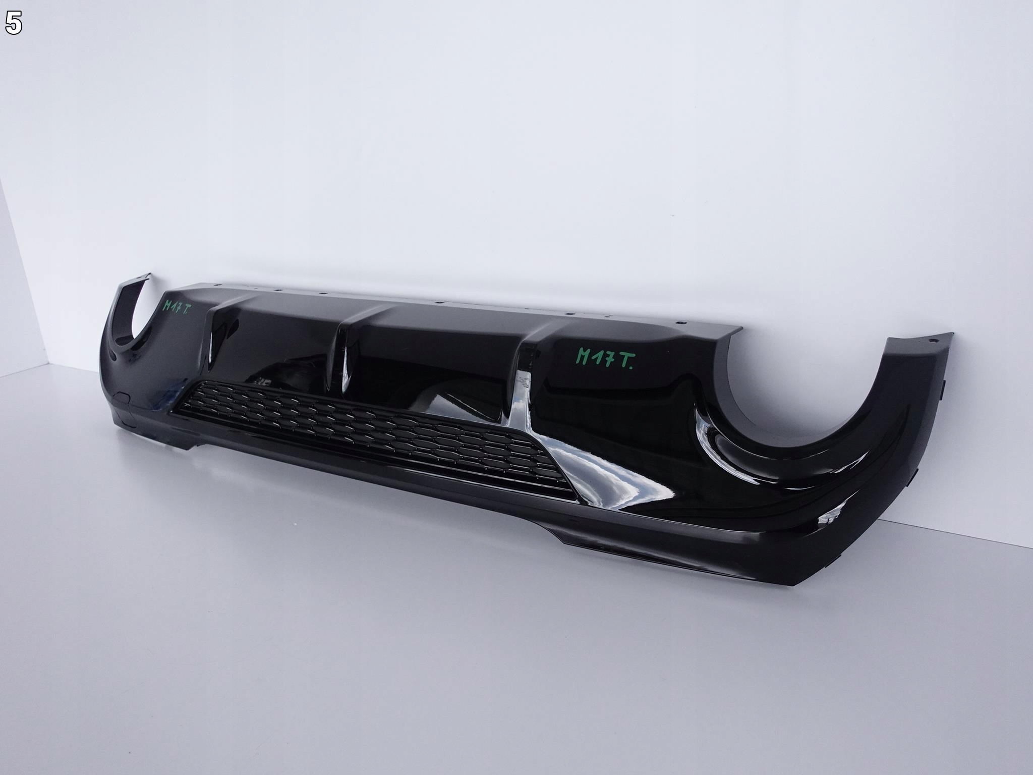 BMW 1 F40 M-PAKIET M135IX DYFUZOR SPOILER TYŁ BMW 1 F40 M-PAKIET M135IX DYFUZOR SPOILER TYŁ - obrazek 6