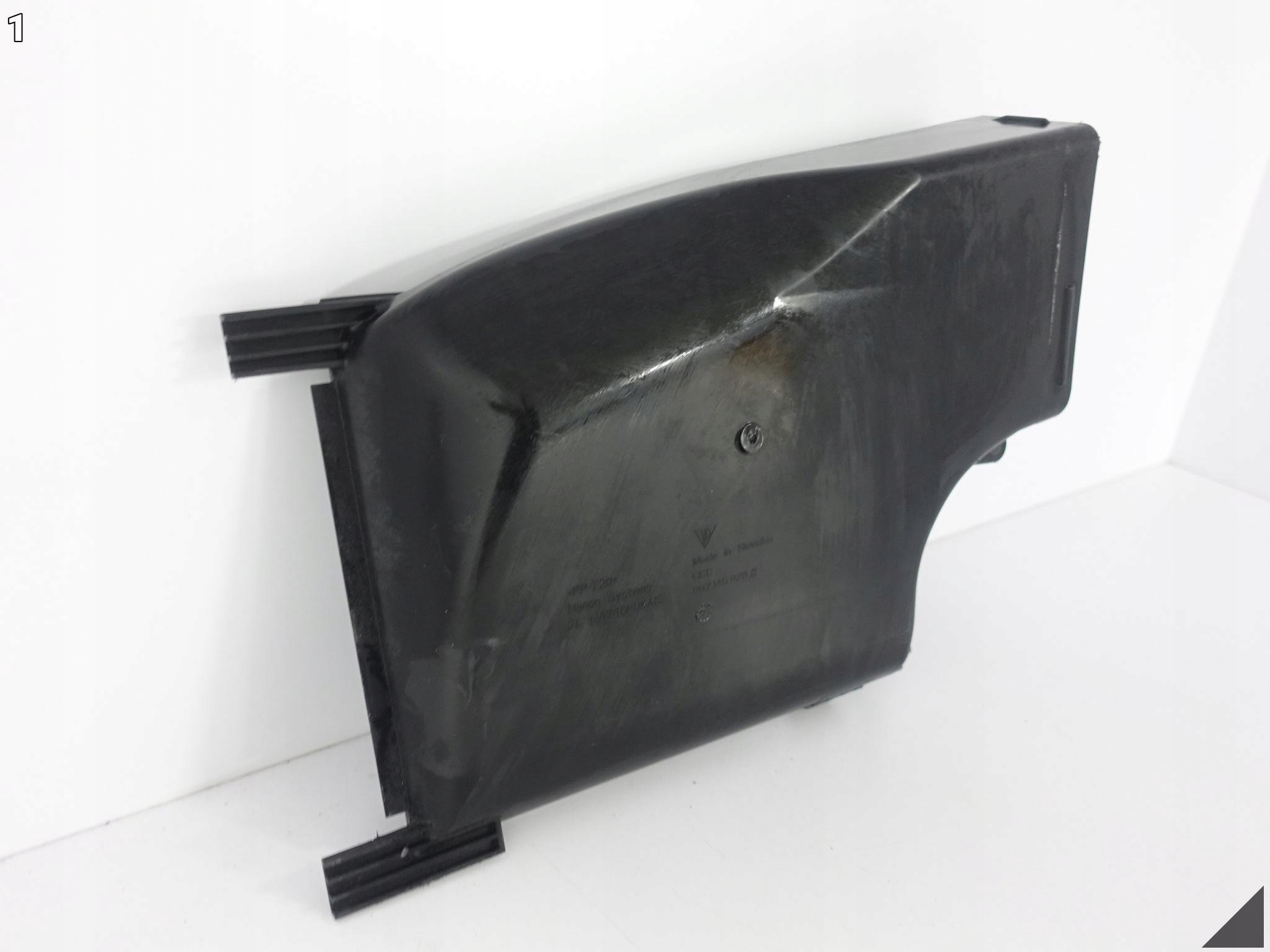 PORSCHE 992 11 19- PROWADNICA WLOT KIEROWNICA POWIETRZA PRAWA PORSCHE 992 11 19- PROWADNICA WLOT KIEROWNICA POWIETRZA PRAWA - obrazek 2