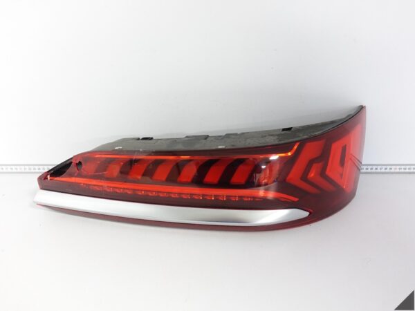 AUDI Q7 SQ7 II 4M0 LIFT 19-24 LAMPA LED PRAWA TYŁ EUROPA LISTWA USZKODZONA