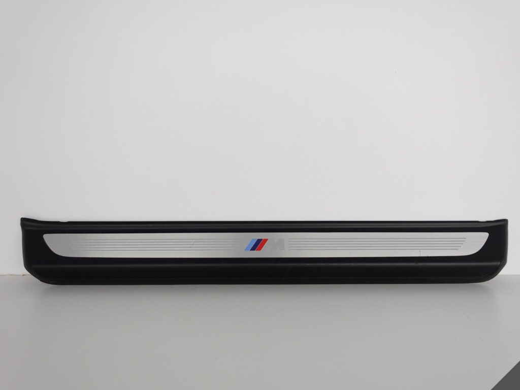 BMW F12 CABRIO M-PAKIET LISTWA OSŁONA PROGU PRAWA BMW F12 CABRIO M-PAKIET LISTWA OSŁONA PROGU PRAWA