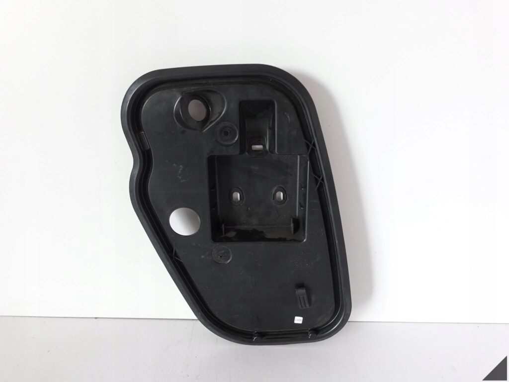 SKODA OCTAVIA 3 III 5E1 5E0 12-20 OSŁONA ZAŚLEPKA DRZWI LEWA 5E0837915F SKODA OCTAVIA 3 III 5E1 5E0 12-20 OSŁONA ZAŚLEPKA DRZWI LEWA 5E0837915F