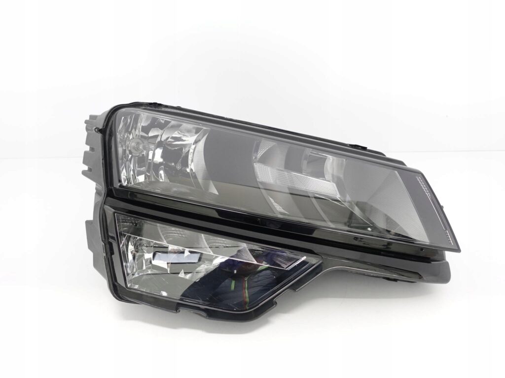 SKODA KAROQ 57B 18- LAMPA PRAWA ZWYKŁA+LED EU