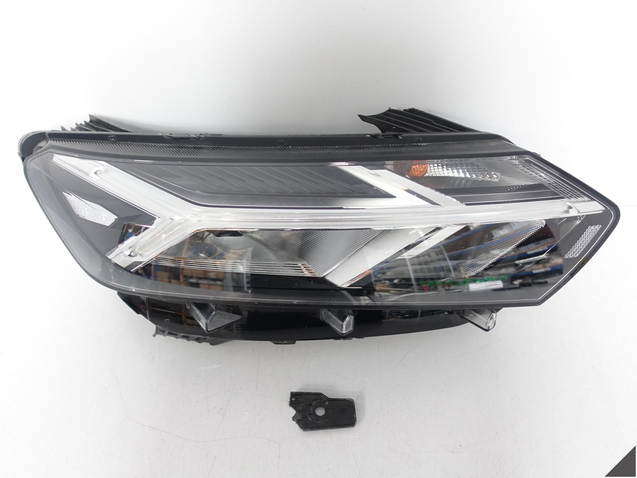 DACIA SANDERO LOGAN III JOGGER 20- LAMPA ZWYKŁA HALOGEN + LED PRAWA PRZÓD DACIA SANDERO LOGAN III JOGGER 20- LAMPA ZWYKŁA HALOGEN + LED PRAWA PRZÓD