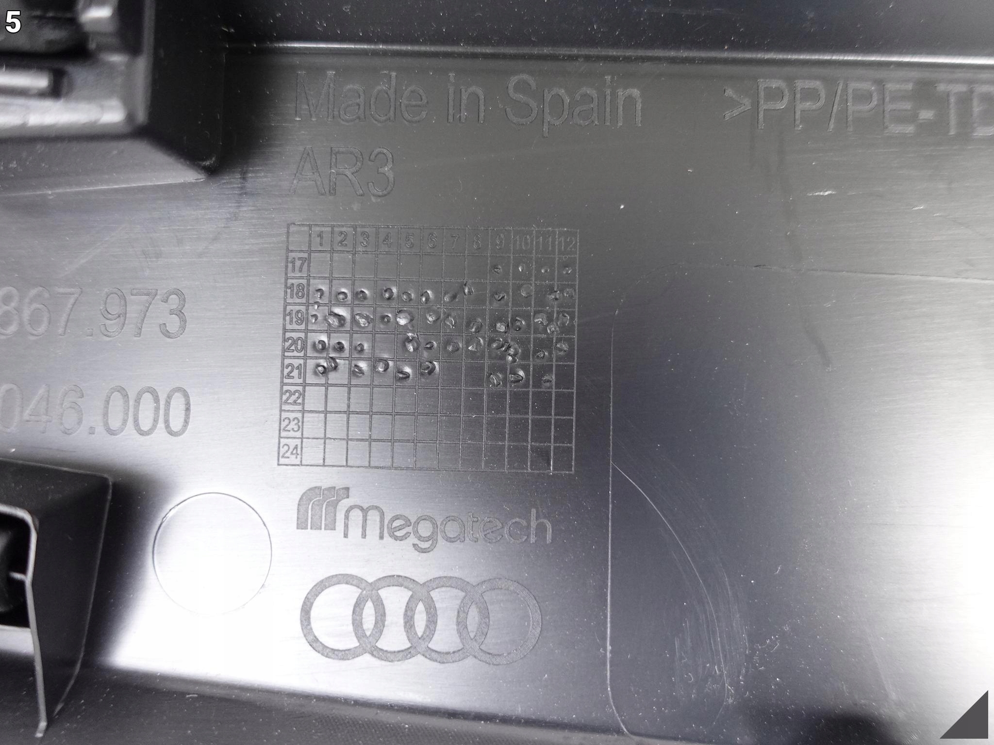 AUDI A1 82A II OSŁONA TAPICERKI KLAPY BAGAŻNIKA AUDI A1 82A II OSŁONA TAPICERKI KLAPY BAGAŻNIKA - obrazek 6