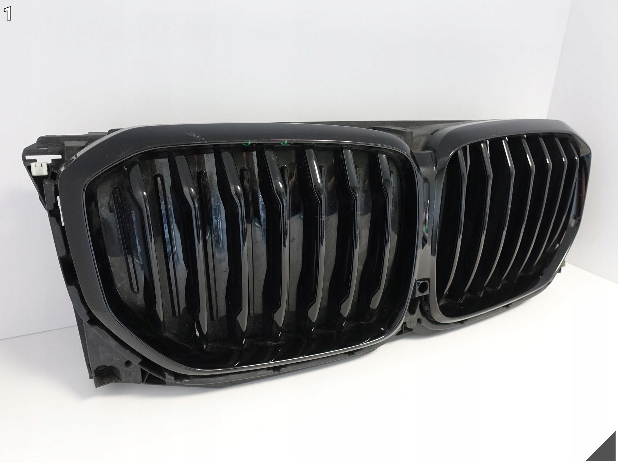 BMW X5 G05 M-PAKIET 18-23 BLACK ŻALUZJA ROLETA + GRILL ATRAPA ZDERZAK PRZÓD BMW X5 G05 M-PAKIET 18-23 BLACK ŻALUZJA ROLETA + GRILL ATRAPA ZDERZAK PRZÓD - obrazek 2