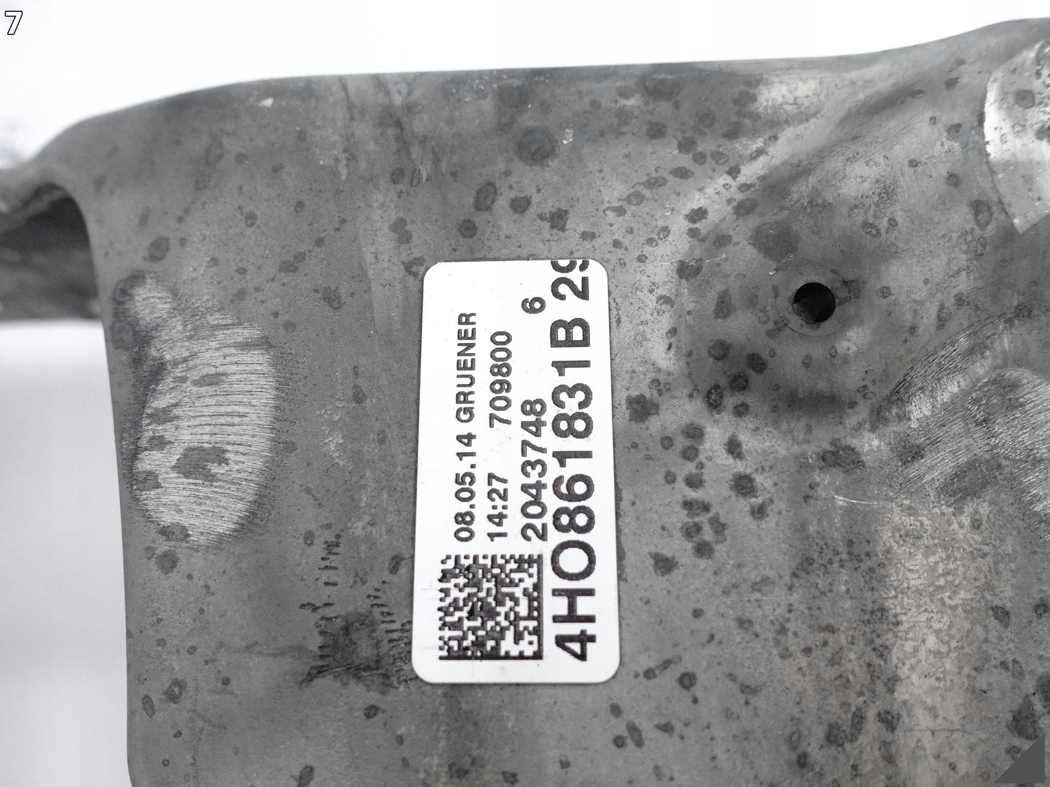 AUDI A8 S8 4H0 D4 09-17 LIFT STELAŻ ŚLIZG TUNELU ŚRODKOWEGO 4H0861831B LONG AUDI A8 S8 4H0 D4 09-17 LIFT STELAŻ ŚLIZG TUNELU ŚRODKOWEGO 4H0861831B LONG - obrazek 8