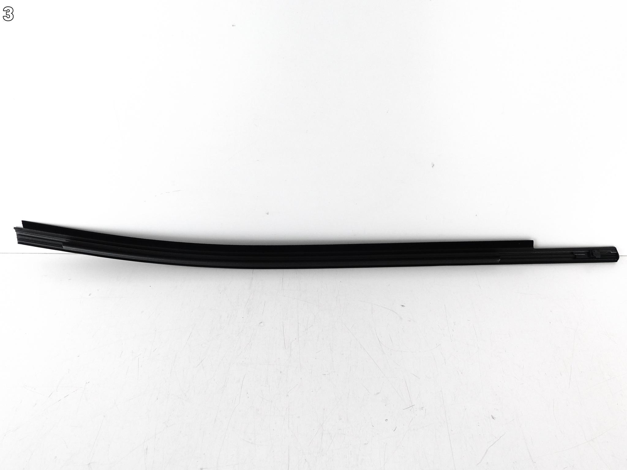 TOYOTA YARIS IV 4 19- LISTWA ZGARNIAJĄCA SZYBY LEWA TYŁ CHROM 68230-52241 TOYOTA YARIS IV 4 19- LISTWA ZGARNIAJĄCA SZYBY LEWA TYŁ CHROM 68230-52241 - obrazek 4