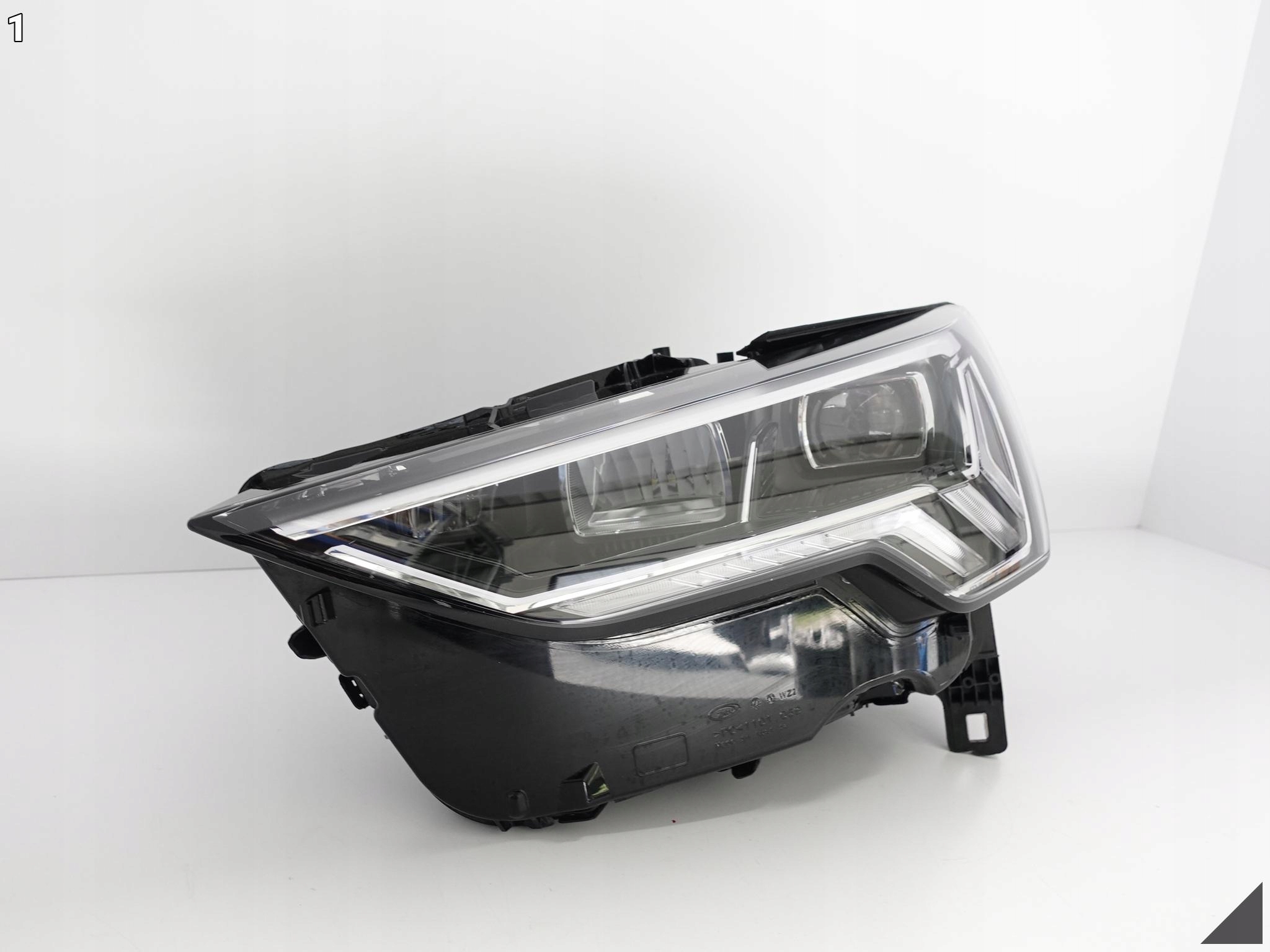 AUDI Q3 II 2 F3 83A 18- LAMPA FULL LED L B.ŁADNA AUDI Q3 II 2 F3 83A 18- LAMPA FULL LED L B.ŁADNA - obrazek 2