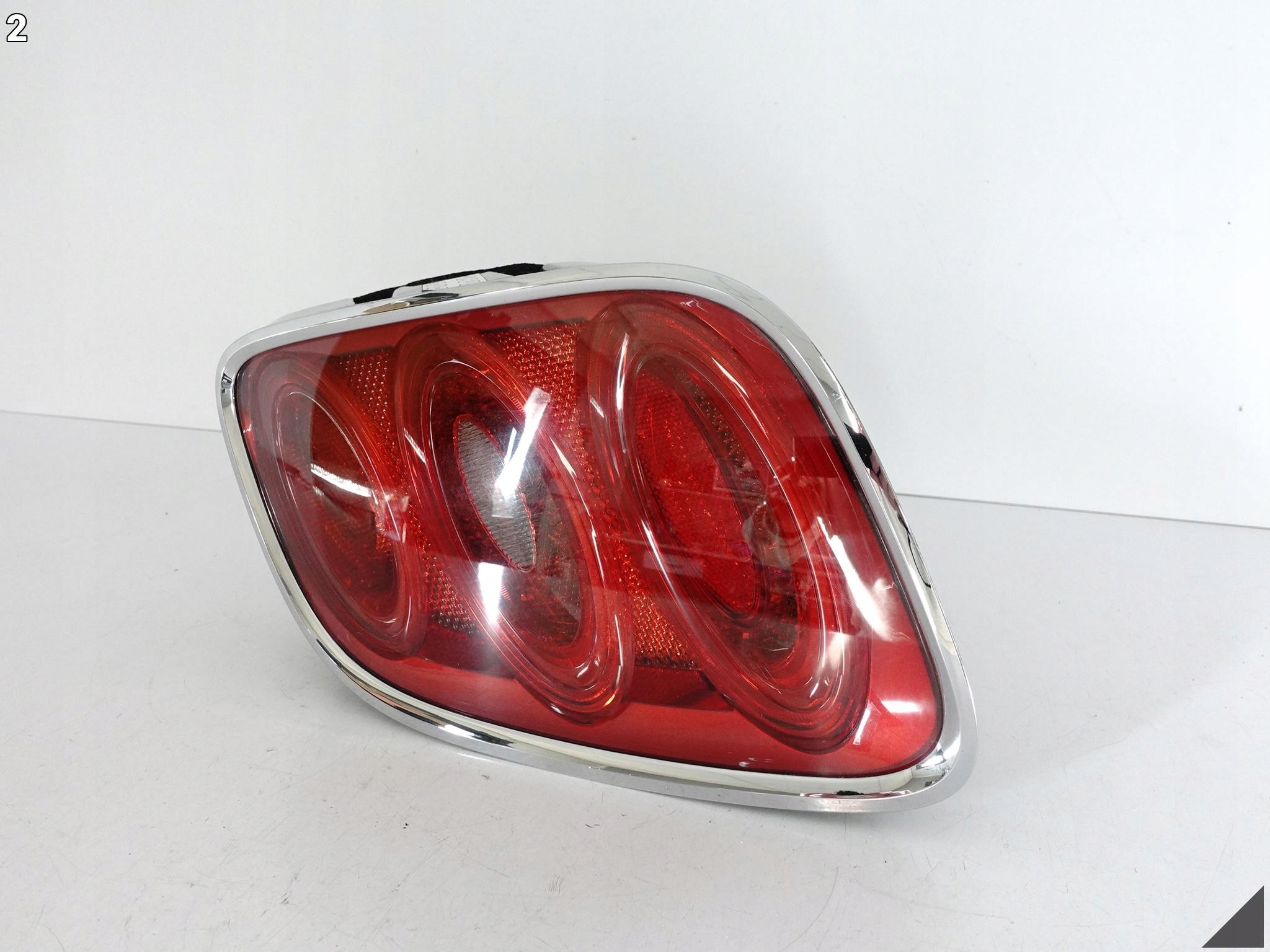 BENTLEY MULSANNE 3Y0 10- LAMPA LED PRAWA TYŁ EUROPA 3Y0945096K CHROM BENTLEY MULSANNE 3Y0 10- LAMPA LED PRAWA TYŁ EUROPA 3Y0945096K CHROM - obrazek 3