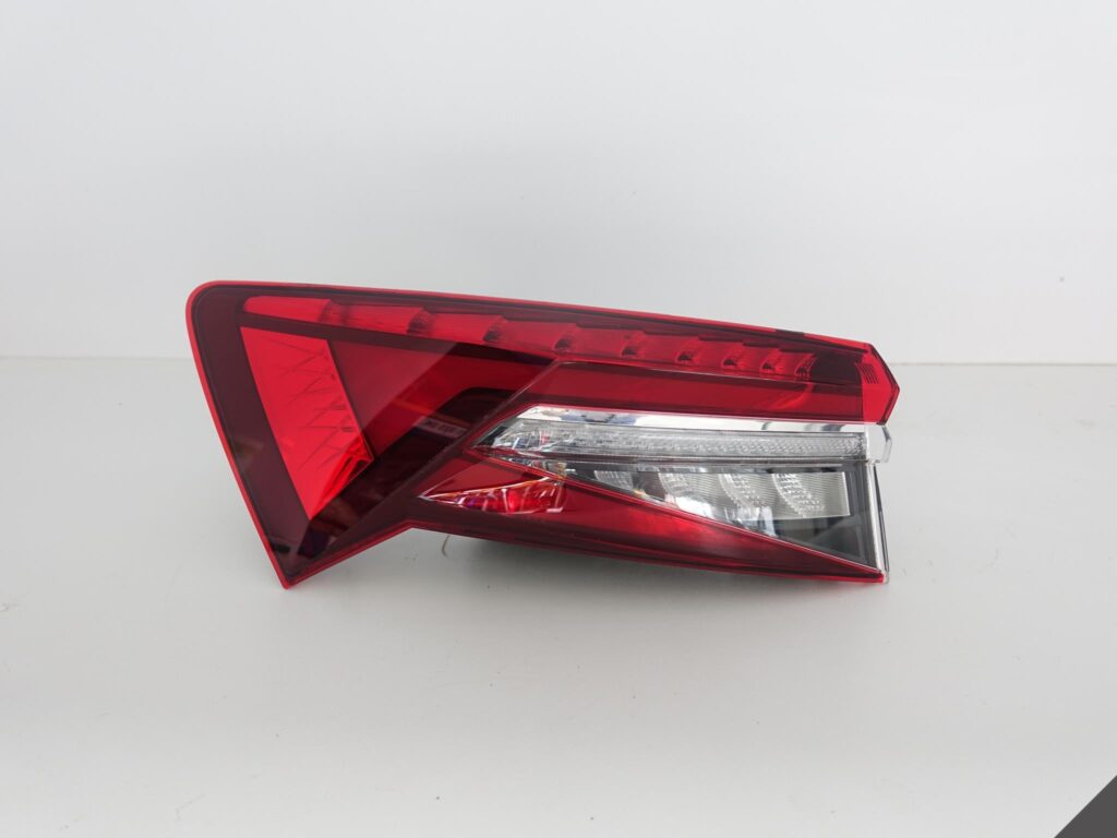 SKODA KODIAQ GT COUPE LAMPA LED CRYSTAL LIGHTING L SKODA KODIAQ GT COUPE LAMPA LED CRYSTAL LIGHTING L