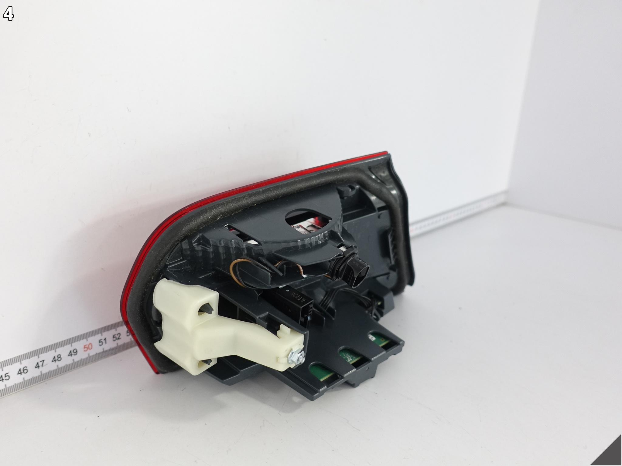 BMW 3 F30 F31 M3 F80 LCI LIFT 15-18 LAMPA LED NA POKRYWIE BAGAŻNIKA PRAWA BMW 3 F30 F31 M3 F80 LCI LIFT 15-18 LAMPA LED NA POKRYWIE BAGAŻNIKA PRAWA - obrazek 5