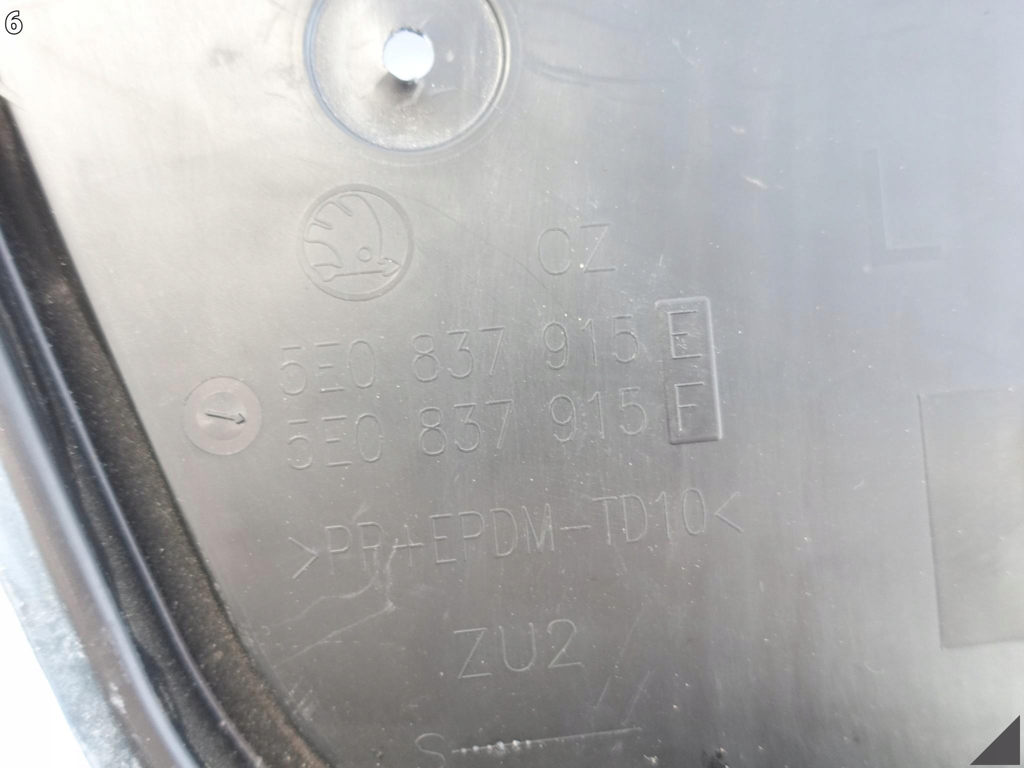 SKODA OCTAVIA 3 III 5E1 5E0 12-20 OSŁONA ZAŚLEPKA DRZWI LEWA 5E0837915F SKODA OCTAVIA 3 III 5E1 5E0 12-20 OSŁONA ZAŚLEPKA DRZWI LEWA 5E0837915F - obrazek 7