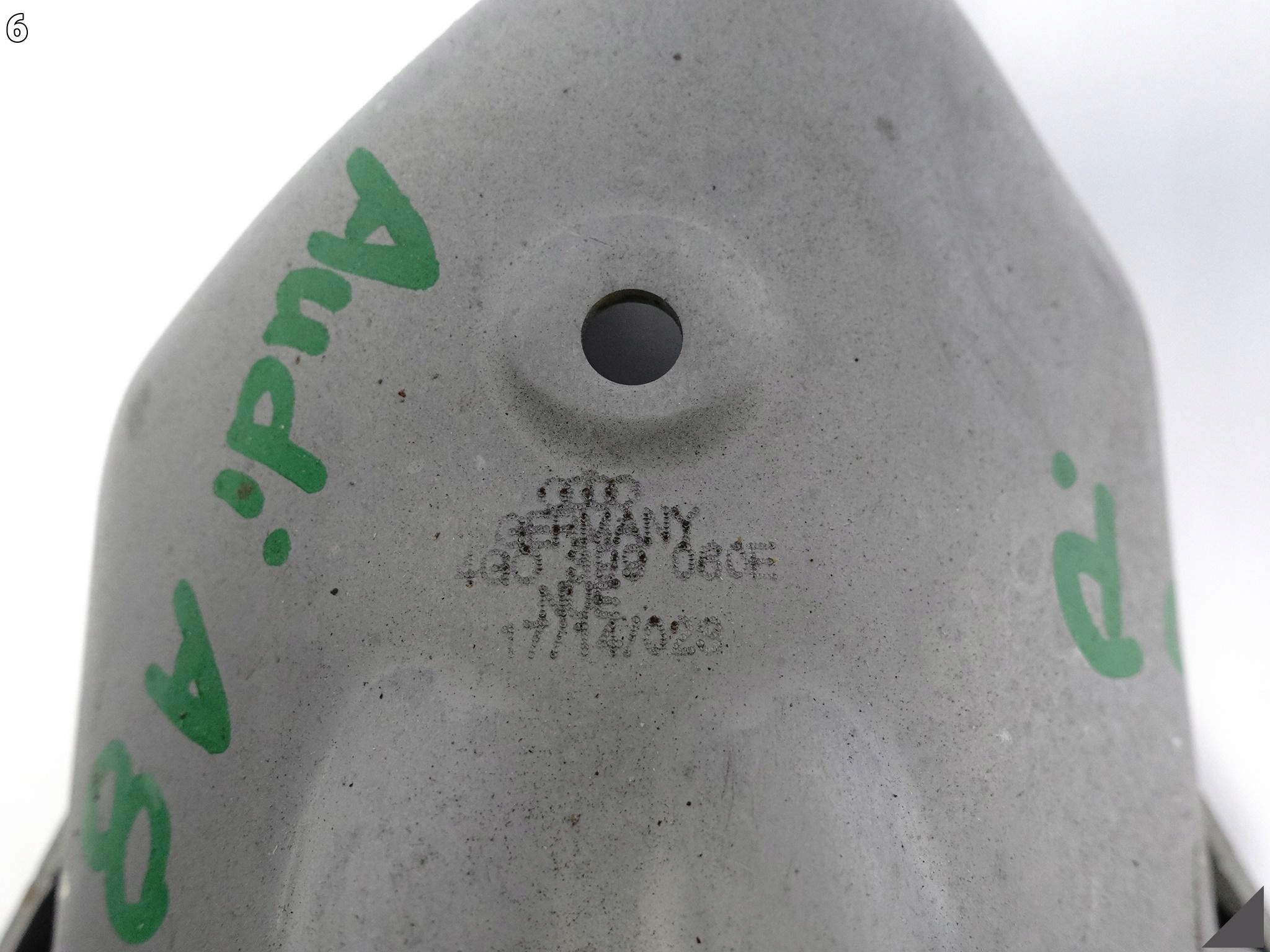 AUDI A6 4G0 A7 4G8 A8 4H0 PRAWA OSŁONA PODUSZKI SILNIKA 4.0 4G0399060E AUDI A6 4G0 A7 4G8 A8 4H0 PRAWA OSŁONA PODUSZKI SILNIKA 4.0 4G0399060E - obrazek 7