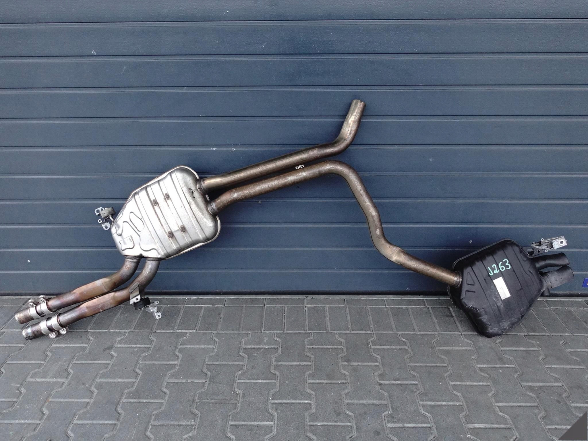 AUDI RS7 4G8 C7 LIFT 15-18 RURA WYDECH TŁUMIK PRAWY TYŁ 4.0 TFSI 340 KM AUDI RS7 4G8 C7 LIFT 15-18 RURA WYDECH TŁUMIK PRAWY TYŁ 4.0 TFSI 340 KM