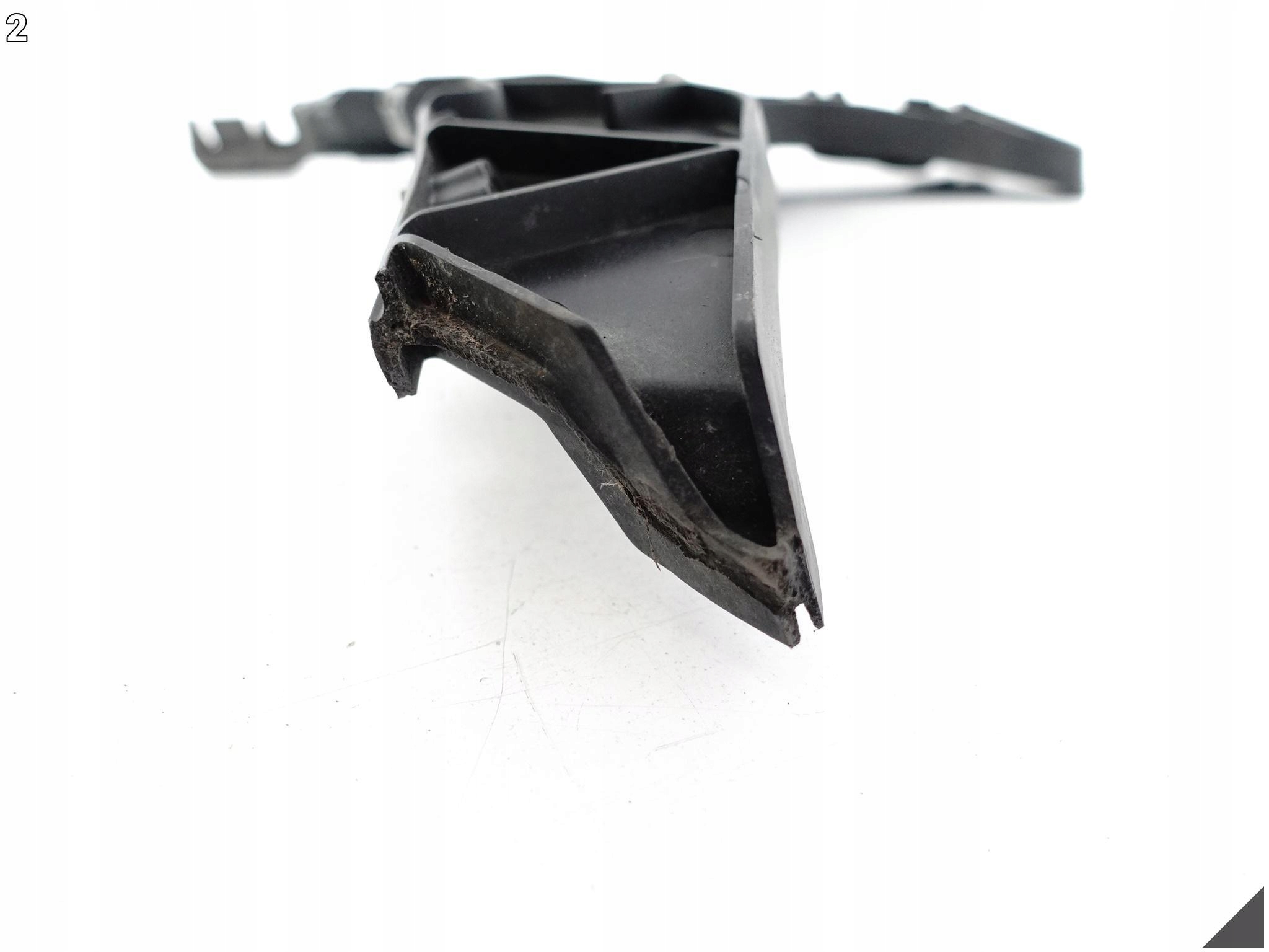 AUDI Q5 8R0 LIFT 08-16 ŚLIZG ZDERZAKA MOCOWANIE UCHWYT LEWY TYŁ AUDI Q5 8R0 LIFT 08-16 ŚLIZG ZDERZAKA MOCOWANIE UCHWYT LEWY TYŁ - obrazek 3