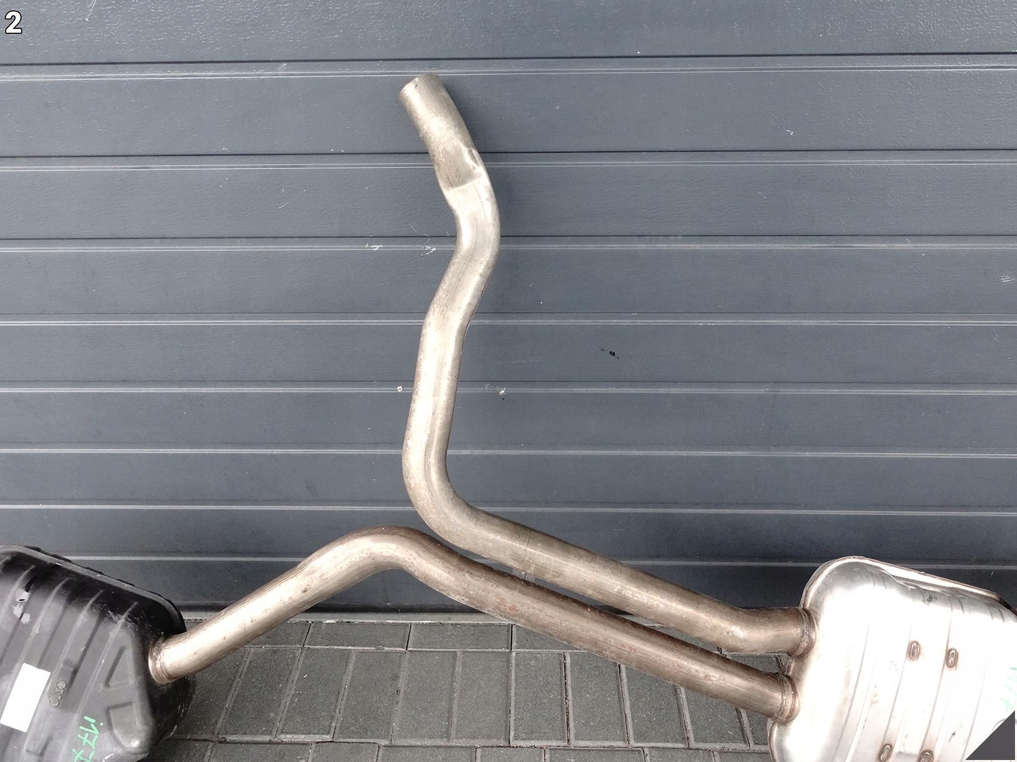 AUDI RS7 4G8 C7 LIFT 15-18 RURA WYDECH TŁUMIK LEWY TYŁ 4.0 TFSI 78 KM AUDI RS7 4G8 C7 LIFT 15-18 RURA WYDECH TŁUMIK LEWY TYŁ 4.0 TFSI 78 KM - obrazek 3