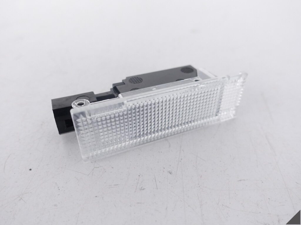 FERRARI ROMA F169 SF90 F173 MONZA LAMPKA OŚWIETLENIE LED TAPICERKI DRZWI