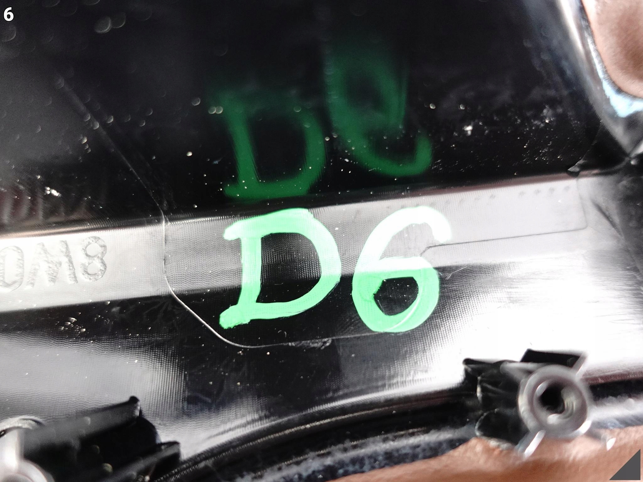 AUDI A4 S4 8W0 A5 S5 8W6 PODŁOKIETNIK UCHWYT DRZWI PRAWYCH TYŁ NUGAT BRAUN AUDI A4 S4 8W0 A5 S5 8W6 PODŁOKIETNIK UCHWYT DRZWI PRAWYCH TYŁ NUGAT BRAUN - obrazek 7