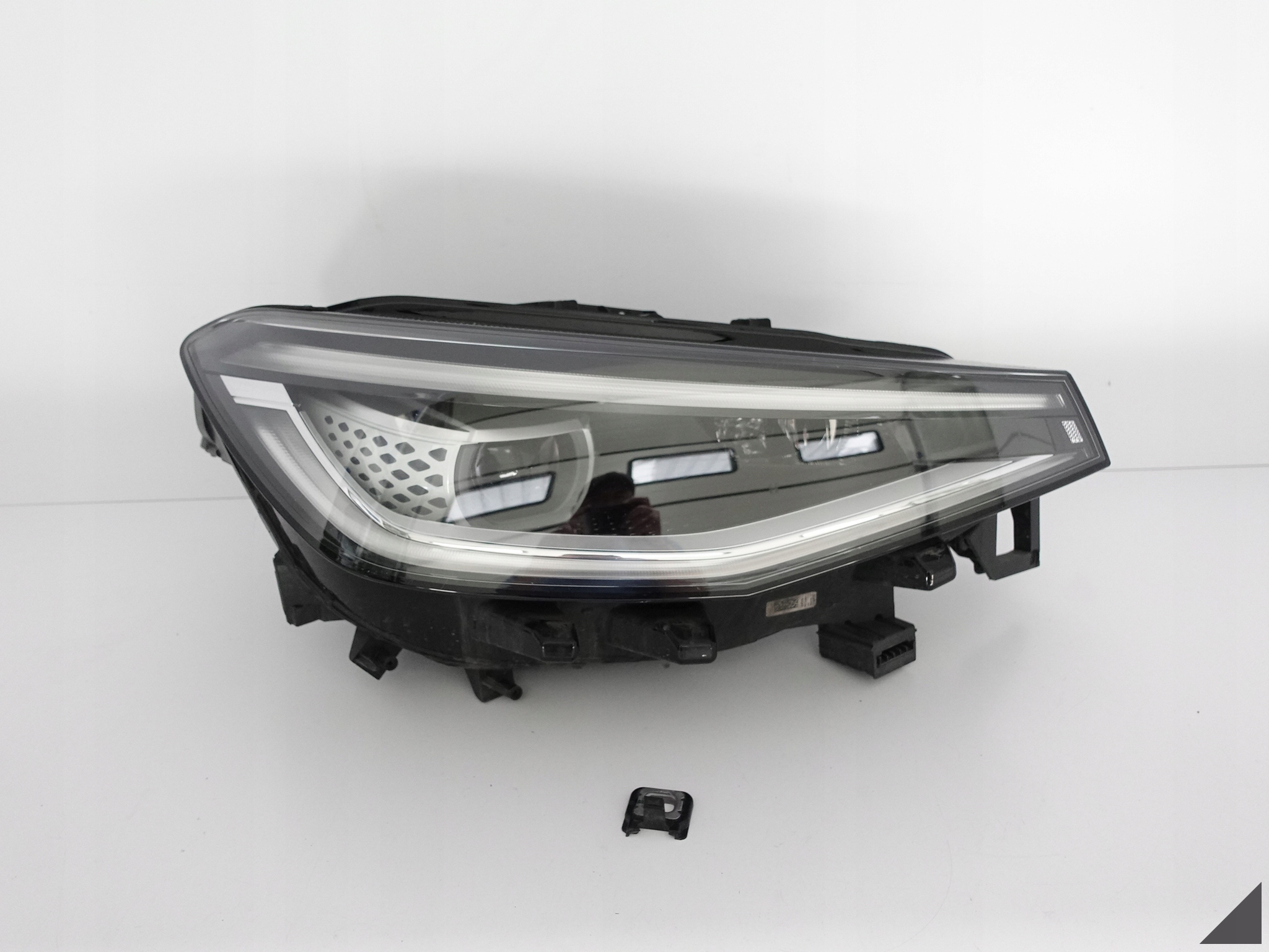VW ID.4 11B 20- IQ.LIGHT FULL LED LAMPA PRAWA EU VW ID.4 11B 20- IQ.LIGHT FULL LED LAMPA PRAWA EU