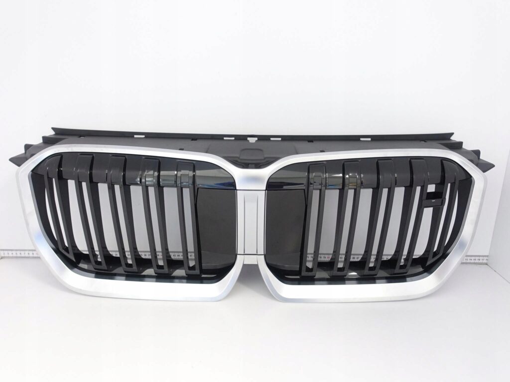 BMW X1 X1M M35i U11 23- GRILL ATRAPA NERKI POD RADAR W ZDERZAK PRZÓD BMW X1 X1M M35i U11 23- GRILL ATRAPA NERKI POD RADAR W ZDERZAK PRZÓD