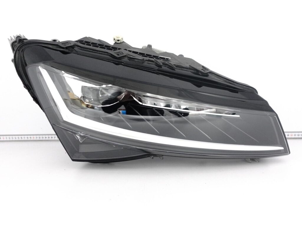 SKODA SUPERB 3V1 LIFT 19-24 LAMPA FULL LED CRYSTAL LIGHTING HIGH PRAWA EU