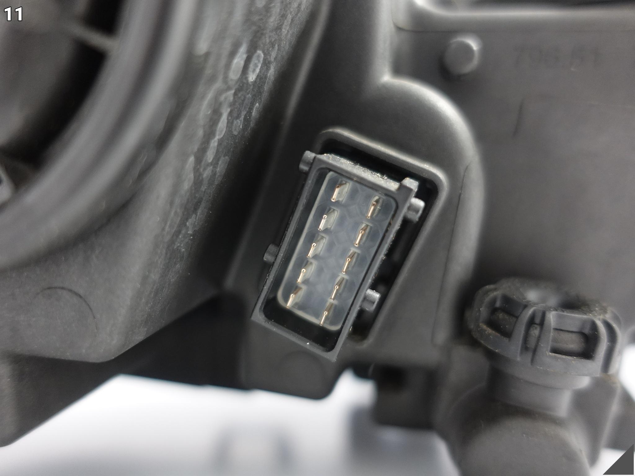 OPEL ASTRA 5 K V LIFT 19-21 LAMPA ZWYKŁA HALOGEN + LED LEWA PRZÓD EUROPA OPEL ASTRA 5 K V LIFT 19-21 LAMPA ZWYKŁA HALOGEN + LED LEWA PRZÓD EUROPA - obrazek 12