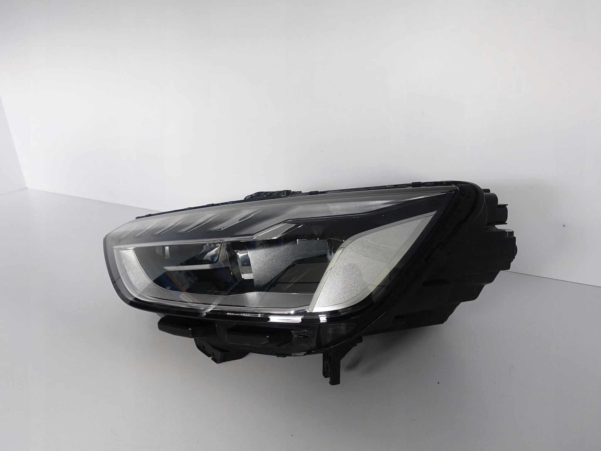 AUDI A4 S4 B9 8W0 LIFT 19- FULL LED MATRIX LEWA EU LAMPA AUDI A4 S4 B9 8W0 LIFT 19- FULL LED MATRIX LEWA EU LAMPA - obrazek 3