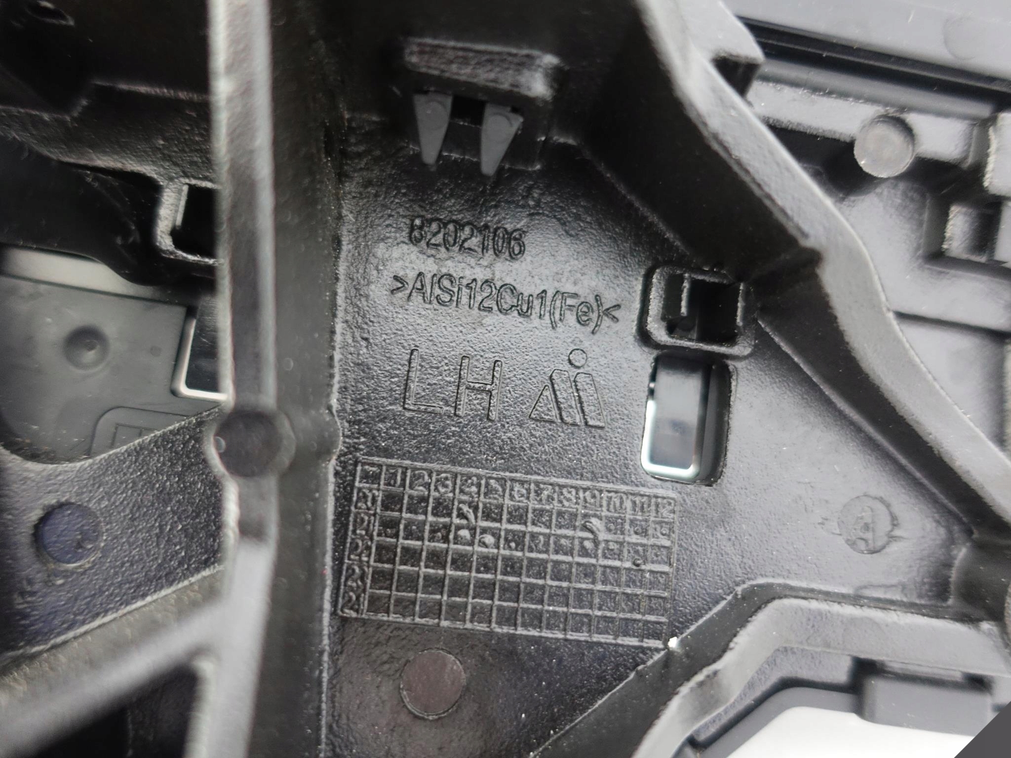 TESLA MODEL Y 20- LUSTERKO LEWE EUROPA 10PIN USZK. TESLA MODEL Y 20- LUSTERKO LEWE EUROPA 10PIN USZK. - obrazek 11