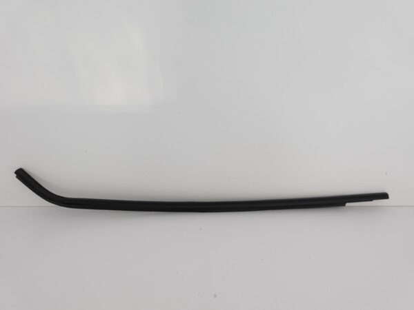 AUDI Q4 E-TRON 89A 21- LISTWA USZCZELKA SZYBY LEWA AUDI Q4 E-TRON 89A 21- LISTWA USZCZELKA SZYBY LEWA