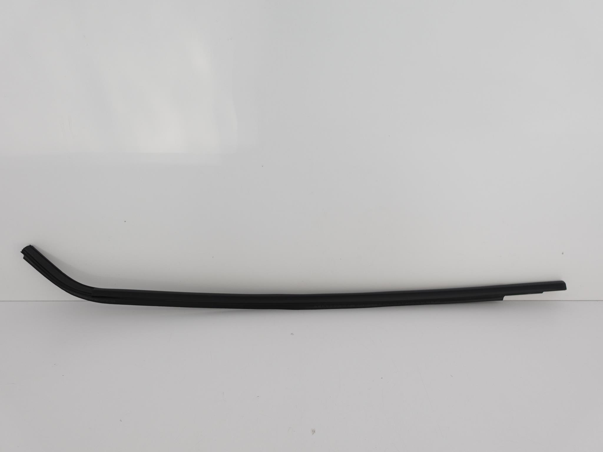 AUDI Q4 E-TRON 89A 21- LISTWA USZCZELKA SZYBY LEWA AUDI Q4 E-TRON 89A 21- LISTWA USZCZELKA SZYBY LEWA