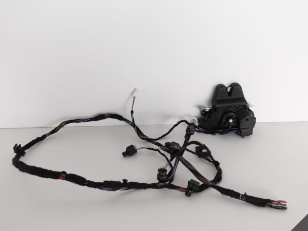 MERCEDES C W205 CLA 117 INSTALACJA ZAMEK KLAPY TYŁ MERCEDES C W205 CLA 117 INSTALACJA ZAMEK KLAPY TYŁ