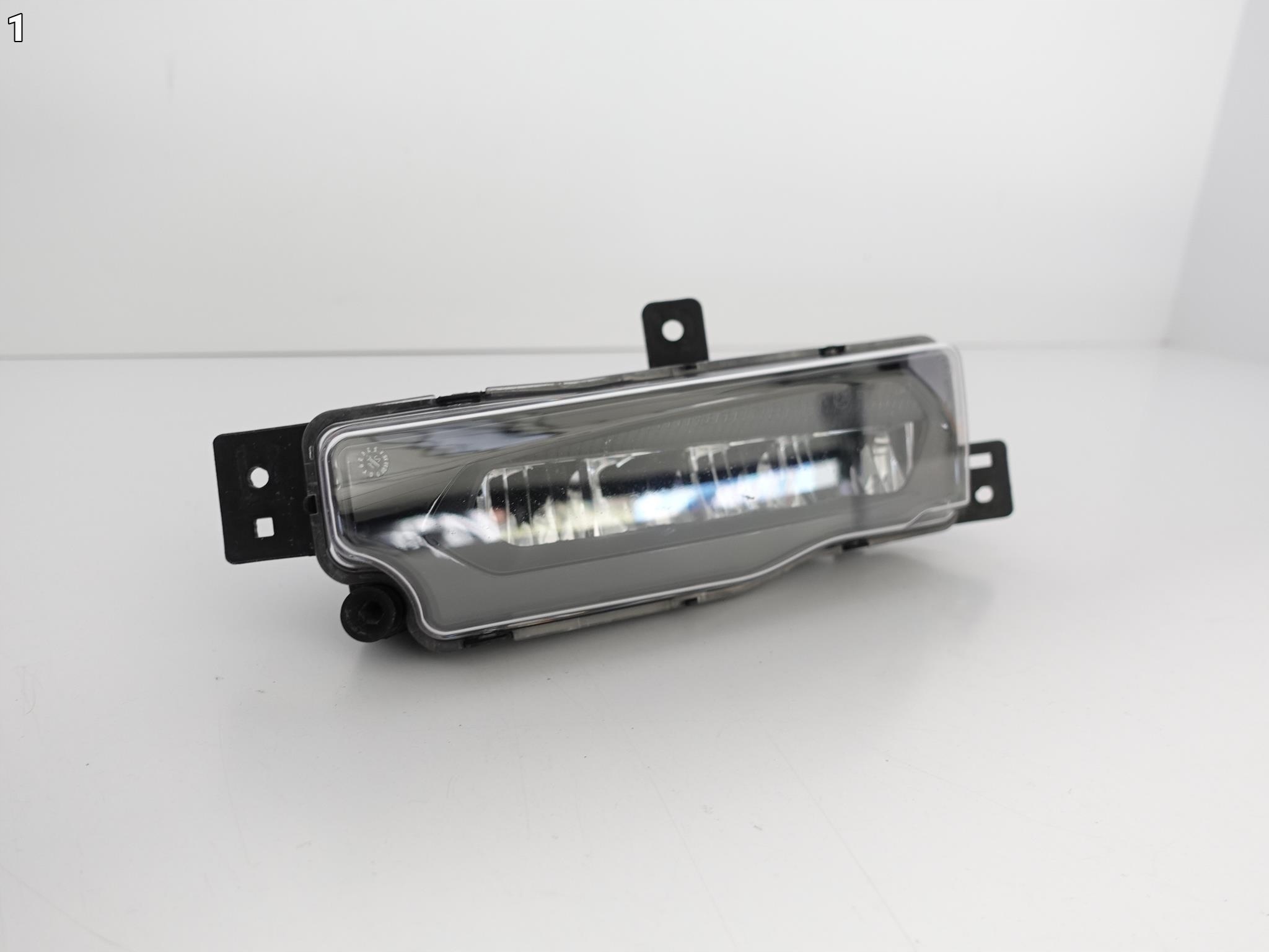 BMW X3 G01 X4 G02 LED DRL HALOGEN CIEMNY LEWY BMW X3 G01 X4 G02 LED DRL HALOGEN CIEMNY LEWY - obrazek 2