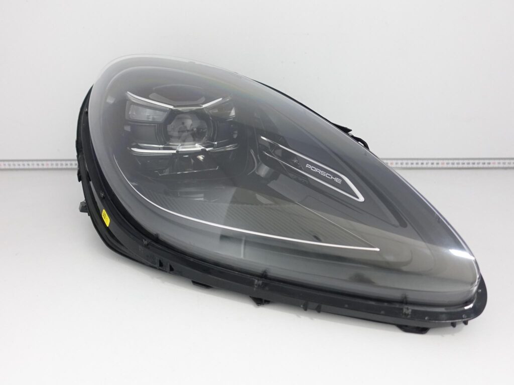 PORSCHE MACAN 95B ( II LIFT ) 21-24 LAMPA FULL LED PDLS MATRIX PRAWA EU