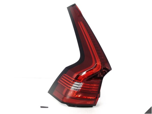 VOLVO V90 V90 CROSS COUNTRY LIFT 20- LAMPA LED LEWA TYŁ EU VOLVO V90 V90 CROSS COUNTRY LIFT 20- LAMPA LED LEWA TYŁ EU