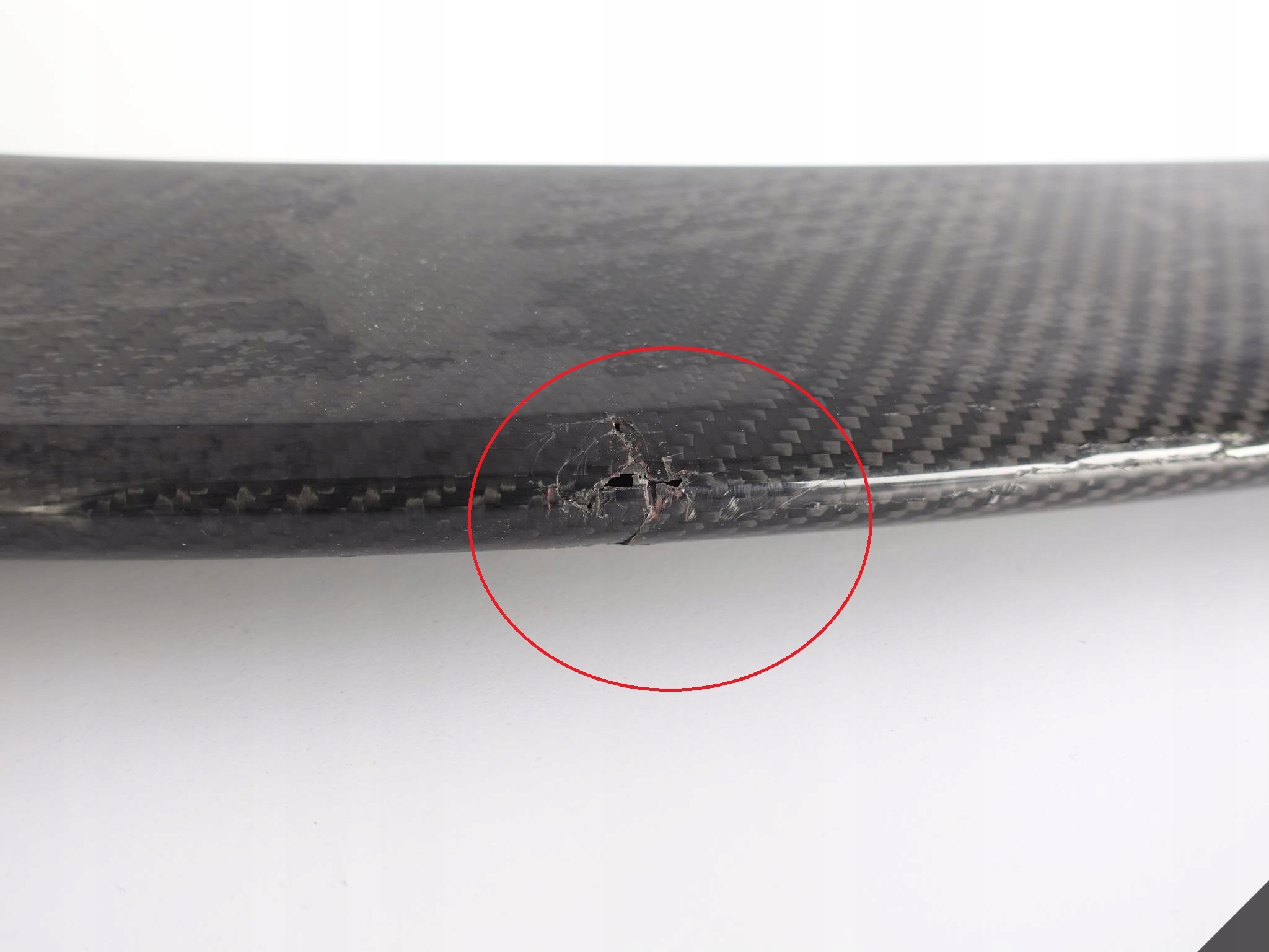 MASERATI LEVANTE TROFEO GTS LIFT CARBON SPOILER MASERATI LEVANTE TROFEO GTS LIFT CARBON SPOILER - obrazek 5