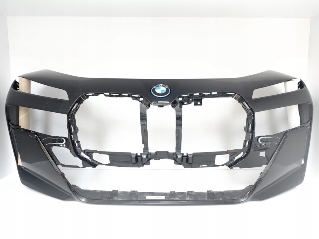 BMW i7 7 G70 M-PAKIET 22- ZDERZAK PRZÓD