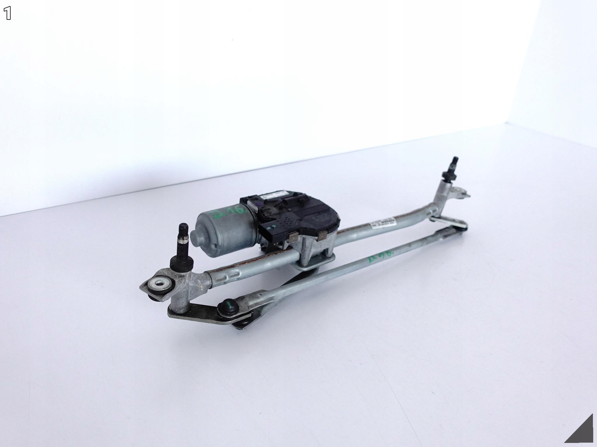 AUDI A8 4H0 D4 LIFT 13-17 MECHANIZM WYCIERACZEK PRZEDNICH SILNICZEK RAMIĘ AUDI A8 4H0 D4 LIFT 13-17 MECHANIZM WYCIERACZEK PRZEDNICH SILNICZEK RAMIĘ - obrazek 2