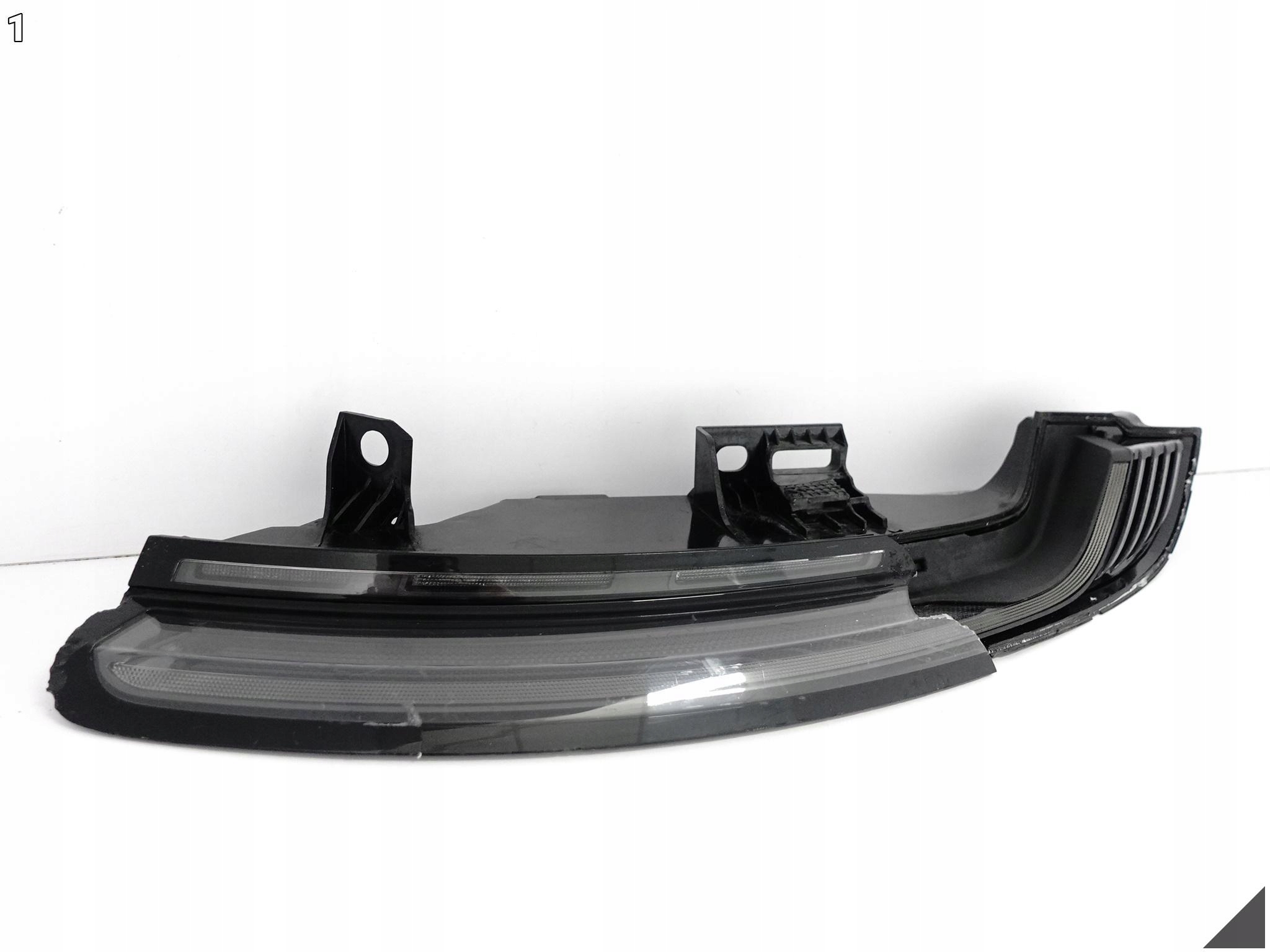 PORSCHE 911 992 19- LAMPA LED PRAWA CIEMNA TYŁ EU EXCLUSIVE 9P5945092B PORSCHE 911 992 19- LAMPA LED PRAWA CIEMNA TYŁ EU EXCLUSIVE 9P5945092B - obrazek 2