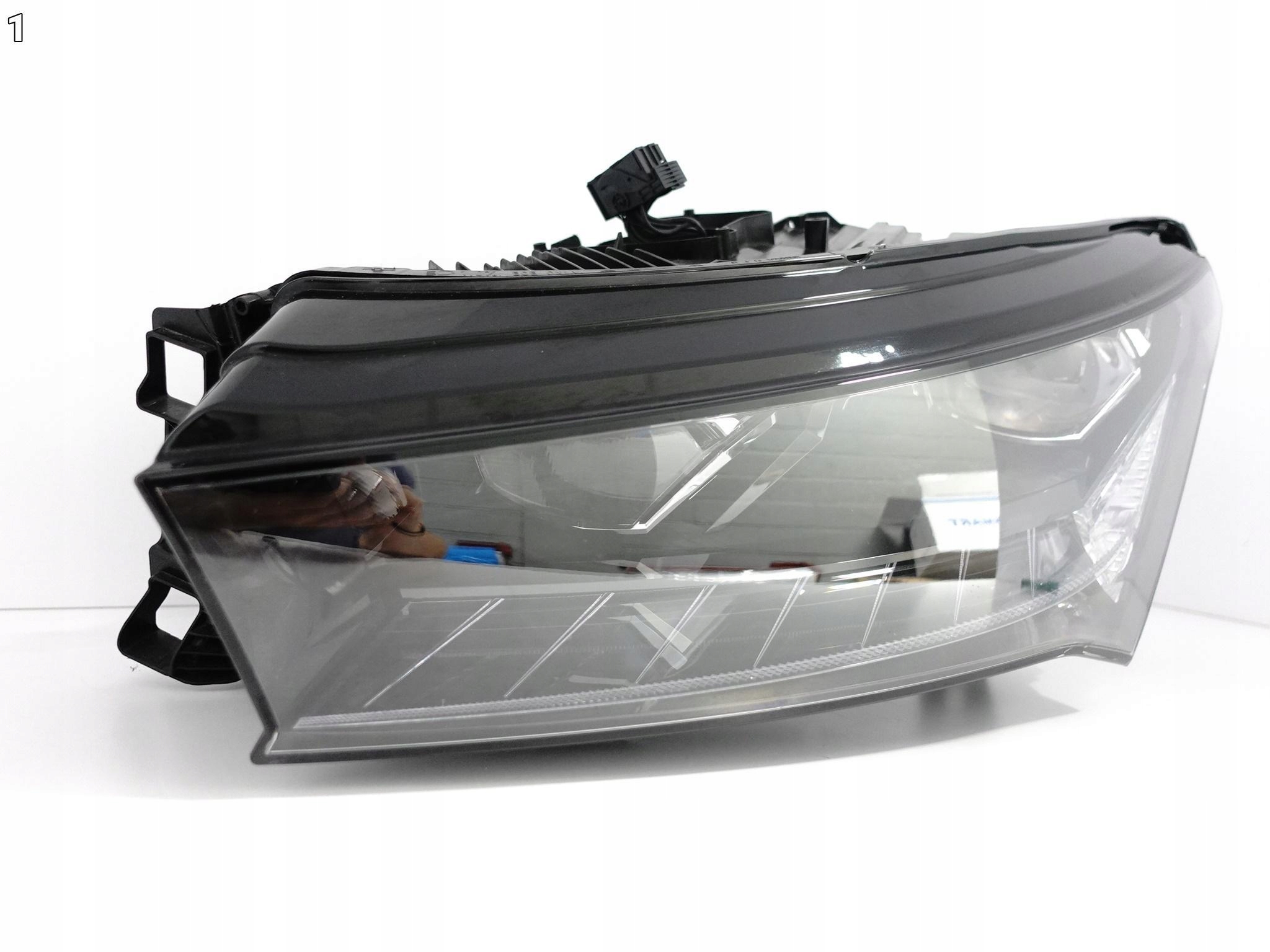 SKODA ENYAQ IV ELECTRIC 5LB 5LA 20- LAMPA FULL LED CRYSTAL LIGHTING LEWA EU SKODA ENYAQ IV ELECTRIC 5LB 5LA 20- LAMPA FULL LED CRYSTAL LIGHTING LEWA EU - obrazek 2